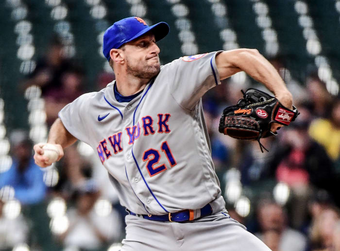 Sep 19, 2022; Milwaukee, Wisconsin, USA; New York Mets pitcher Max Scherzer (21) throws a pitch in the first inning against the Milwaukee Brewers at American Family Field.